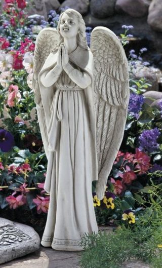 Beautiful Garden Statues – Strength Of The Small